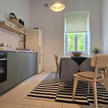 The Park Prestige Palace