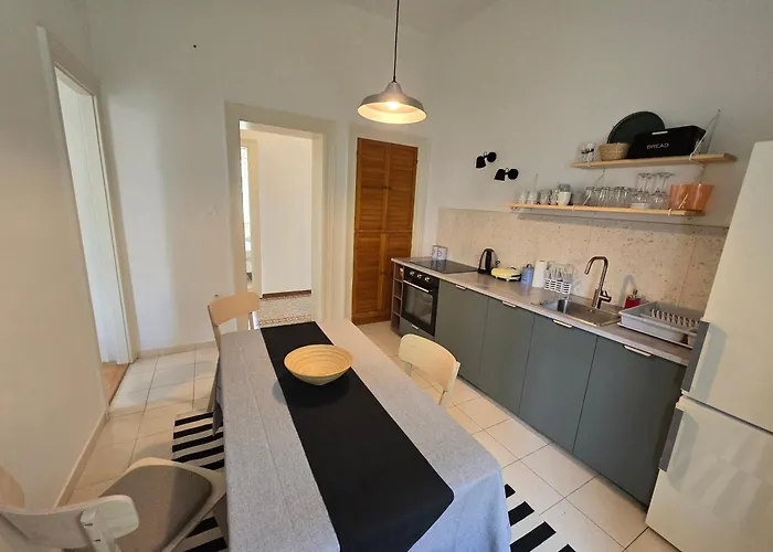 The Park Prestige Palace *