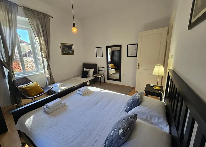 The Park Prestige Palace