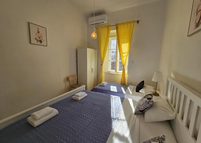 The Park Prestige Palace *