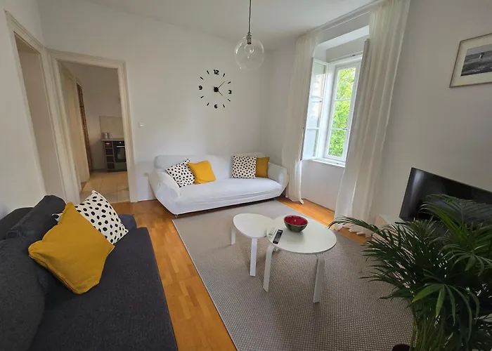 The Park Prestige Palace