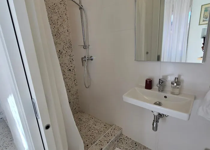 The Park Prestige Palace *