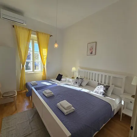 The Park Prestige Palace Apartman *